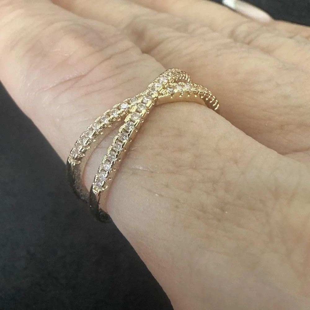 Gold Tone Clear Rhinestone Crisscross Band Ring Womens Size 10 Statement Boho